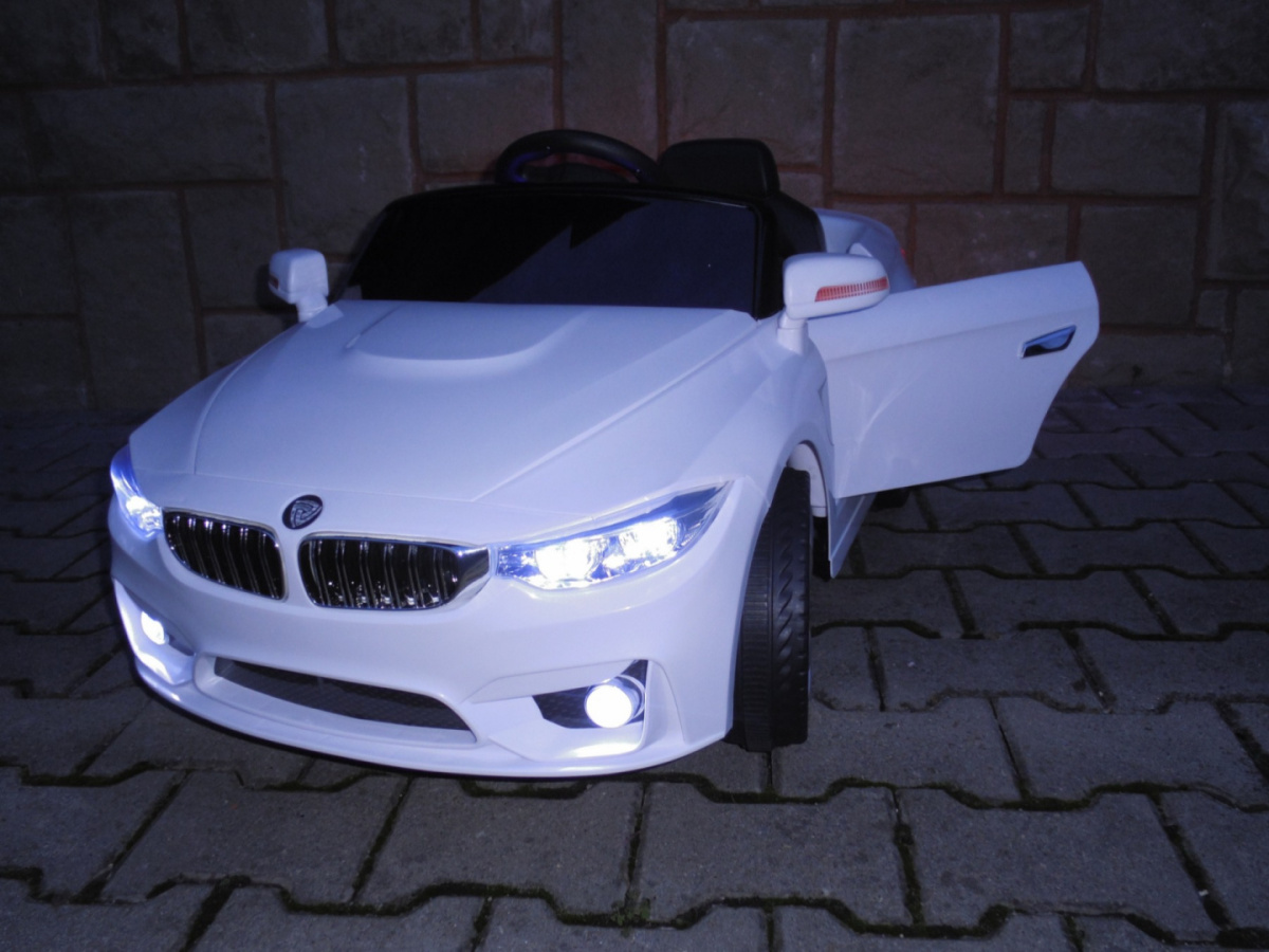 Cabrio B8 biały Autko na akumulator, zdalnie sterowane
